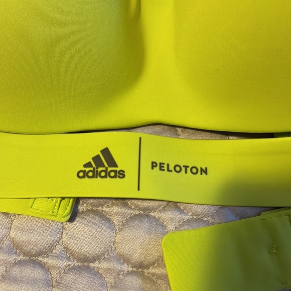 Ivy Park Peloton Sports Bra size L NWT - Picture 3 of 6